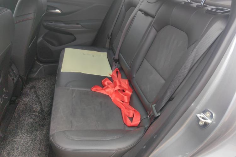 Used Buick Envista 2022 1.5T GS Fuel-Efficient Version Left Rear Seat