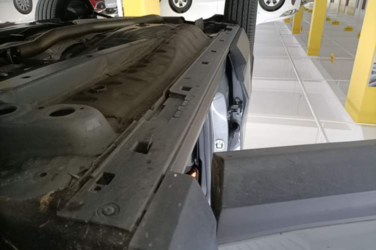 Used Buick Envista 2022 1.5T Smart Edition Right Side Sill