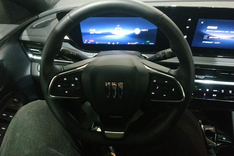 Used Buick Envista 2022 1.5T GS Fuel-Efficient Version Steering Wheel