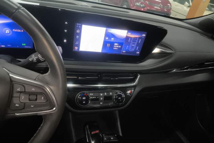 Used Buick Envista 2022 1.5T GS Trendy Ignition Edition Audio And AC Panel