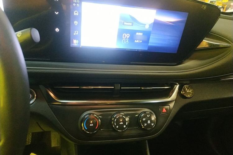 Used Buick Envista 2022 1.5T Smart Edition Audio And AC Panel