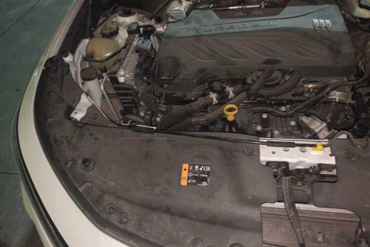 Used Buick Envista 2022 1.5T Smart Edition Engine Bay Right