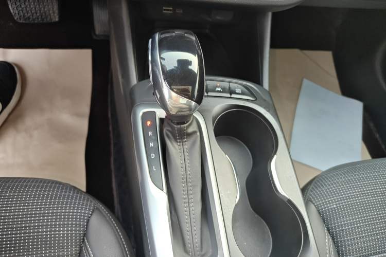Used Buick Envista 2022 1.5T Smart Edition Gear Lever