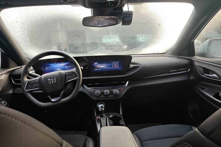 Used Buick Envista 2022 1.5T Smart Edition Interior 2