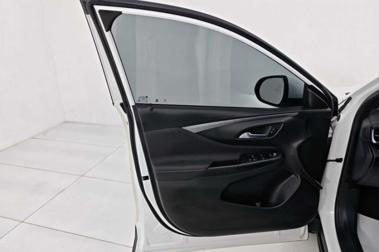 Used Buick Envista 2022 1.5T Smart Edition Interior 2