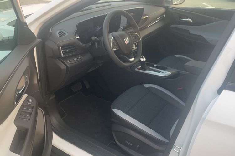 Used Buick Envista 2022 1.5T Smart Edition Interior 3