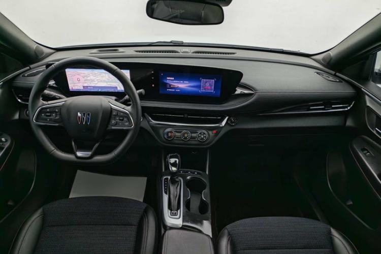 Used Buick Envista 2022 1.5T Smart Edition Interior 4