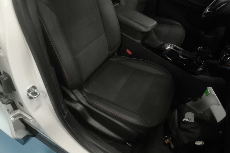 Used Buick Envista 2022 1.5T GS Trendy Ignition Edition Right Front Seat