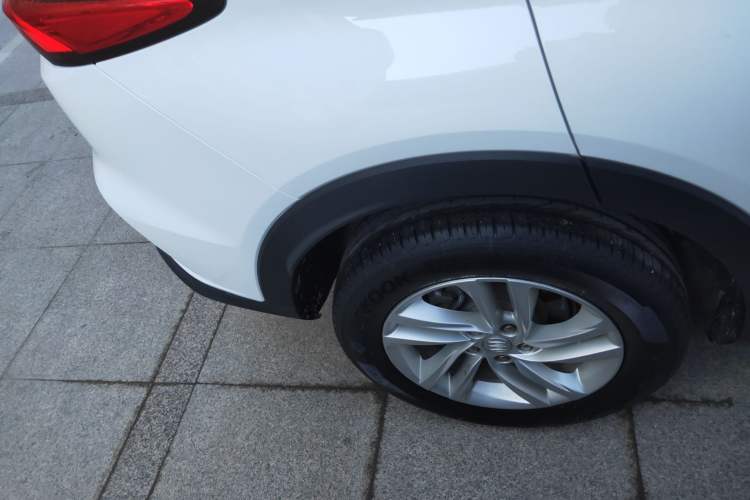 Used Buick Envista 2022 1.5T Enjoyment Edition Right Rear Wheel Hub