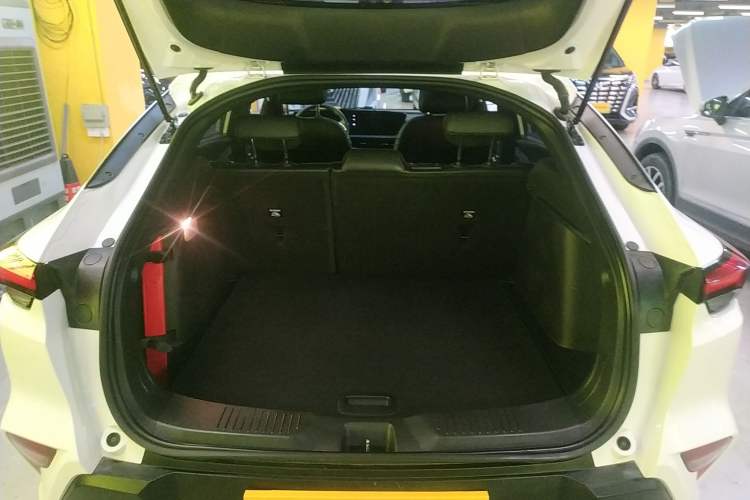 Used Buick Envista 2022 1.5T Smart Edition Trunk