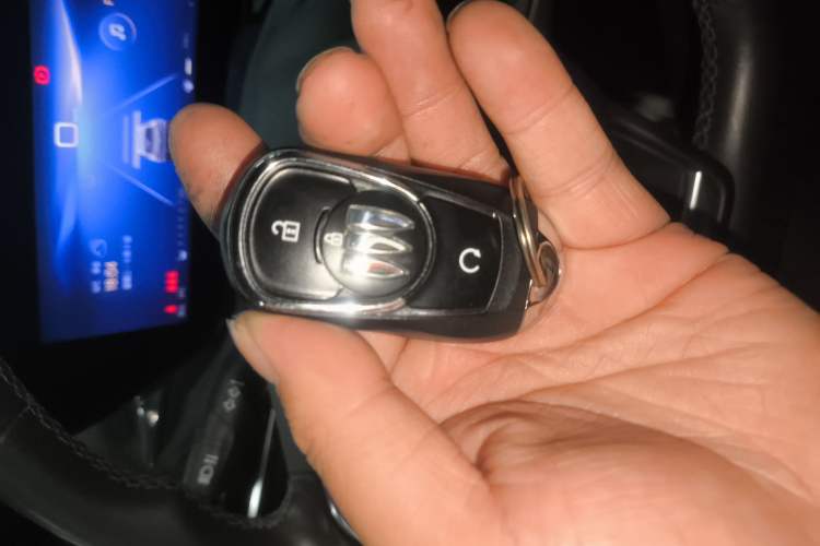Used Buick Envista 2022 1.5T GS Trendy Ignition Edition Vehicle Key