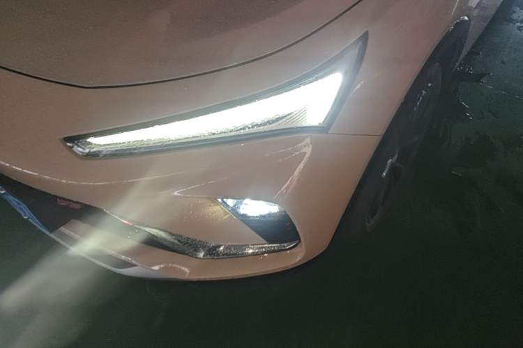 Used Buick Envista 2022 1.5T GS Fuel-Efficient Version Left Front Headlight