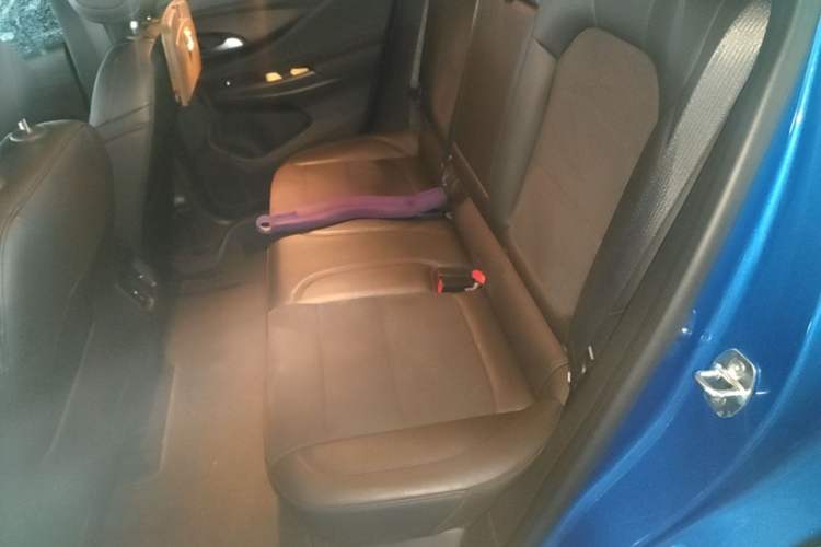 Used Buick Envista 2022 1.5T GS Fuel-Efficient Version Left Rear Seat