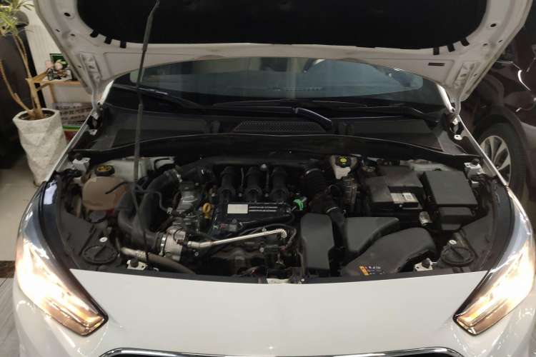 Used Buick Excelle 2020 15N CVT Elite Edition Engine Bay