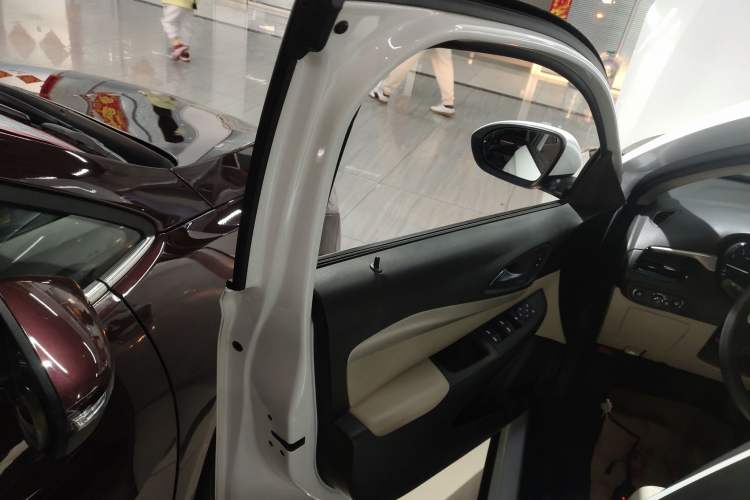 Used Buick Excelle 2020 15N CVT Elite Edition Left Front Door Interior