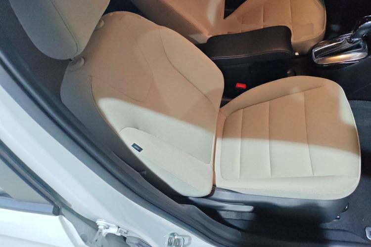 Used Buick Excelle 2020 15N CVT Elite Edition Right Front Seat