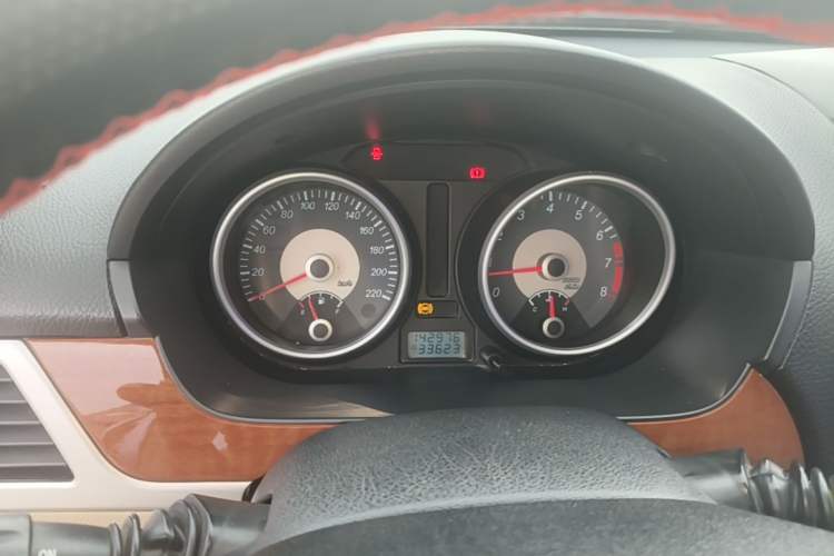 Used Buick Excelle 2004 1.6 Manual Comfort Edition Instrument Cluster