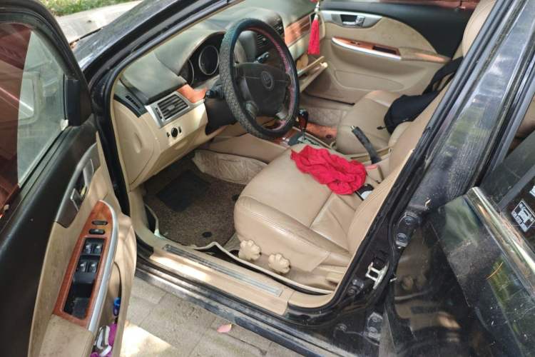 Used Buick Excelle 2005 1.6 Automatic Luxury Model Driver Seat