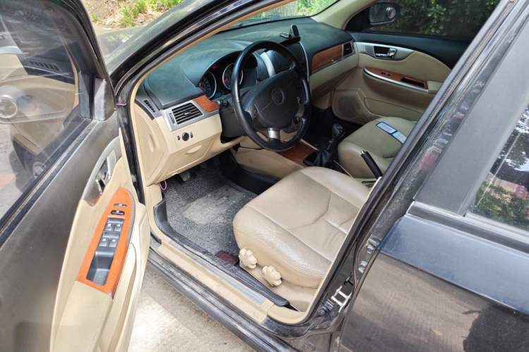 Used Buick Excelle 2005 1.6 Manual Luxury Model Driver Seat