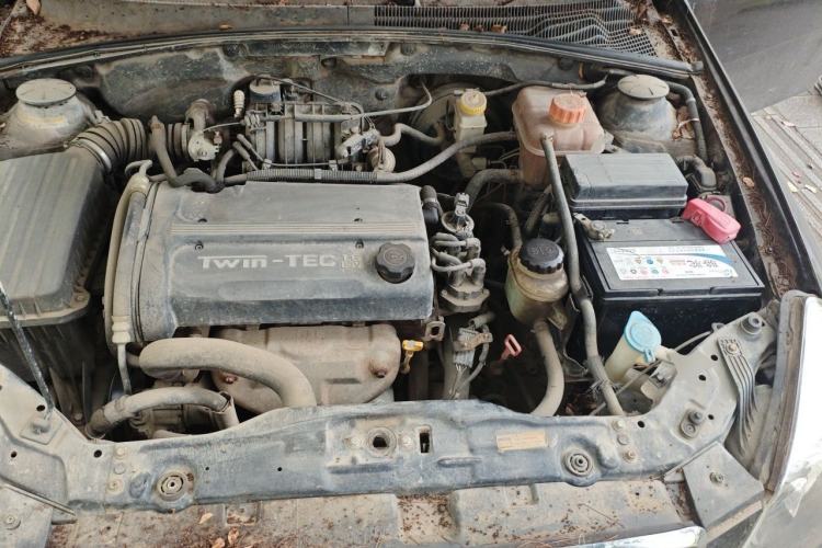 Used Buick Excelle 2005 1.6 Automatic Luxury Model Engine Bay