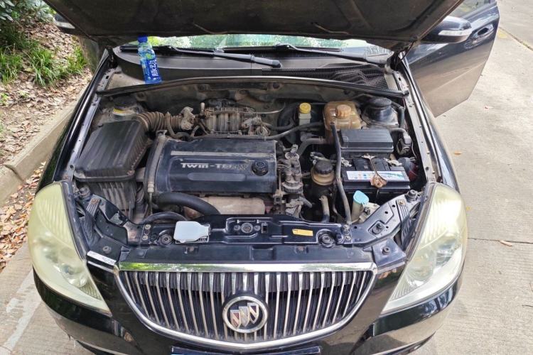 Used Buick Excelle 2005 1.6 Manual Luxury Model Engine Bay