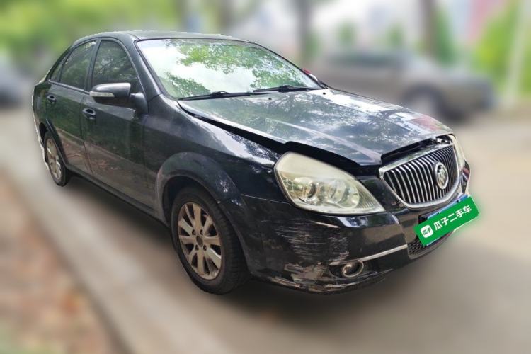 Used Buick Excelle 2005 1.6 Manual Luxury Model Front Right 45 Deg