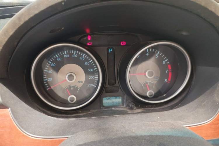 Used Buick Excelle 2005 1.6 Automatic Luxury Model Instrument Cluster