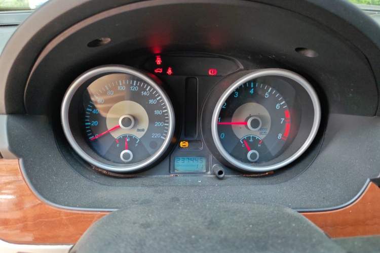 Used Buick Excelle 2005 1.6 Manual Luxury Model Instrument Cluster