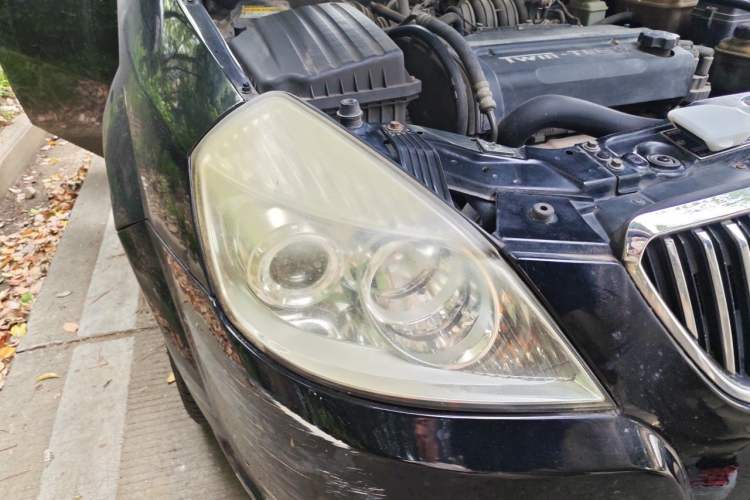 Used Buick Excelle 2005 1.6 Manual Luxury Model Right Front Headlight