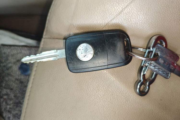 Used Buick Excelle 2005 1.6 Automatic Luxury Model Vehicle Key