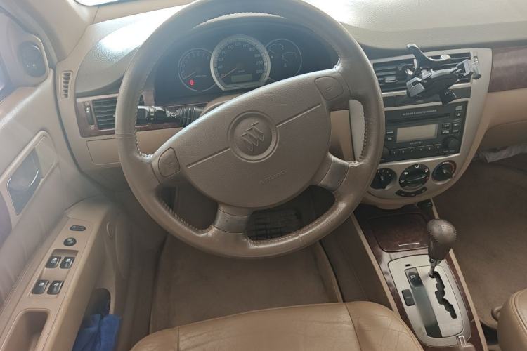 Used Buick Excelle 2005 1.6 Automatic Luxury Model Steering Wheel