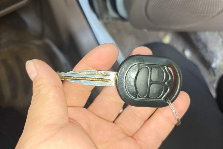 Used Buick Excelle 2005 1.6 Manual Luxury Model Vehicle Key
