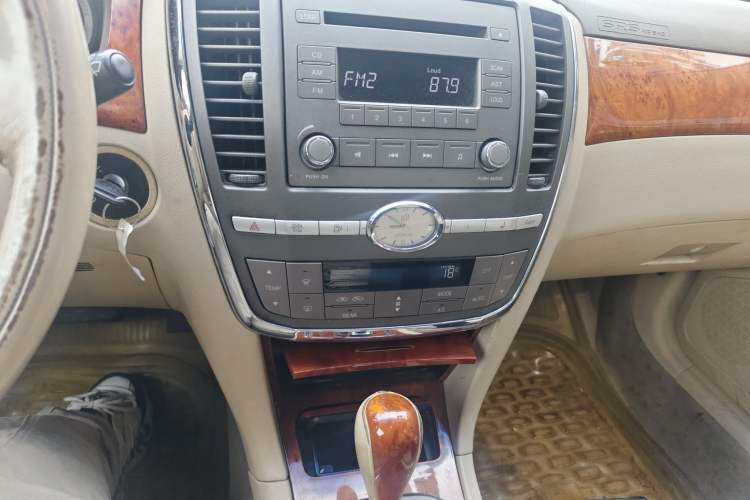 Used Buick Excelle 2006 1.6L Automatic Comfort Model Audio And AC Panel