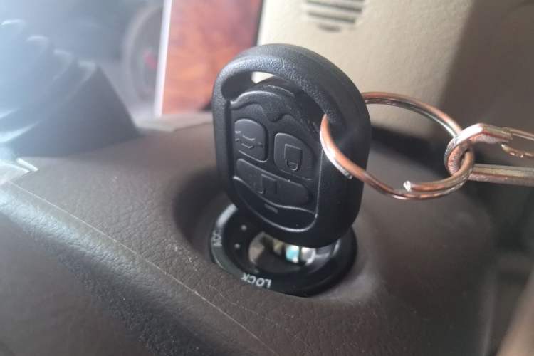 Used Buick Excelle 2007 Touring Edition 1.6L X-AT Vehicle Key