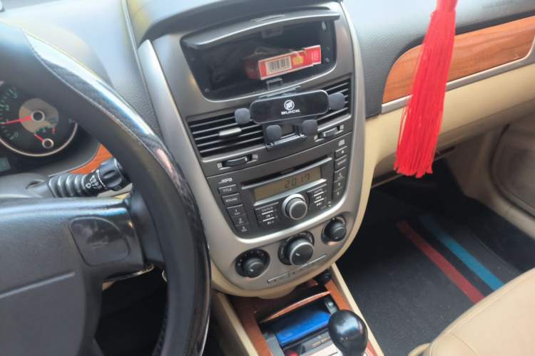 Used Buick Excelle 2008 1.6 LE-AT Audio And AC Panel