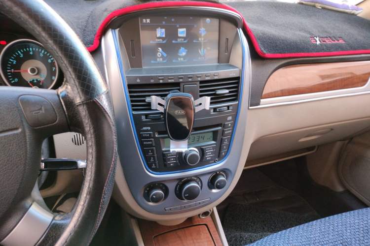 Used Buick Excelle 2008 1.6 LE-MT Audio And AC Panel