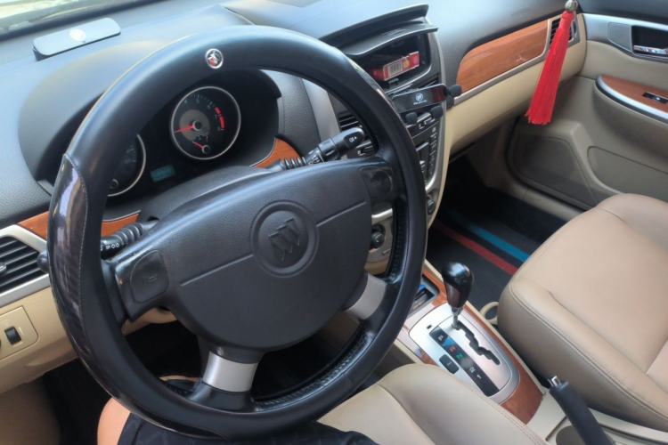 Used Buick Excelle 2008 1.6 LE-AT Center Console