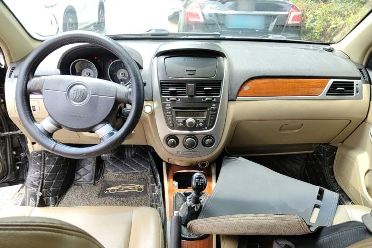 Used Buick Excelle 2008 1.6 LE-MT Center Console