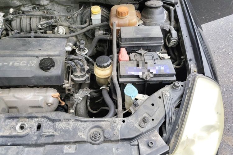 Used Buick Excelle 2008 1.6 LE-MT Engine Bay Left