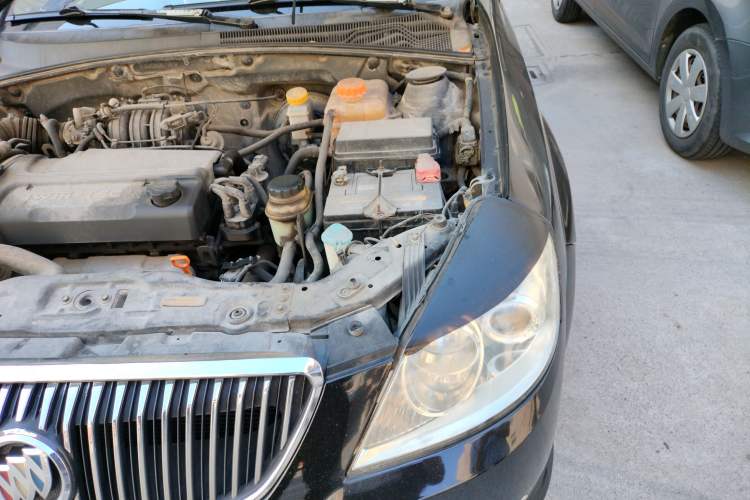 Used Buick Excelle 2008 1.6 LE-MT Engine Bay Left