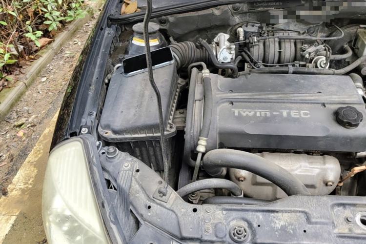 Used Buick Excelle 2008 1.6 LE-MT Engine Bay Right