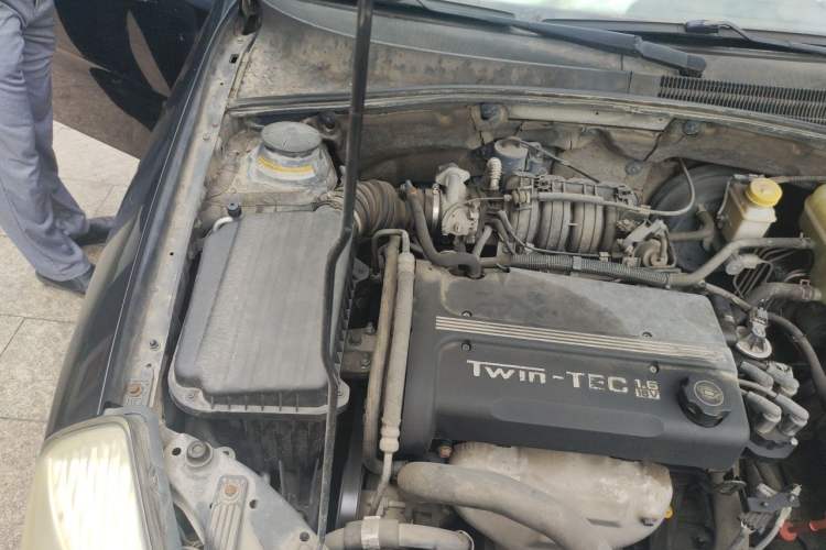 Used Buick Excelle 2008 1.6 LE-AT Engine Bay Right