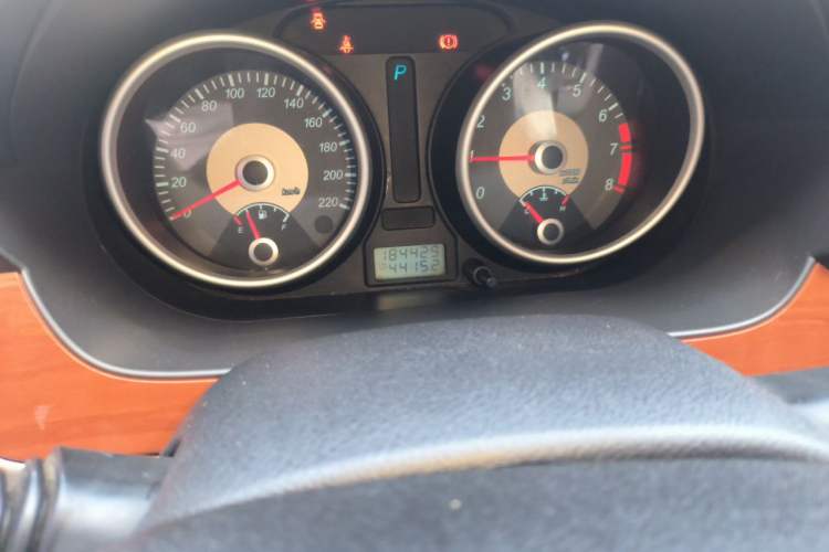 Used Buick Excelle 2008 1.6 LE-AT Odometer Close Up
