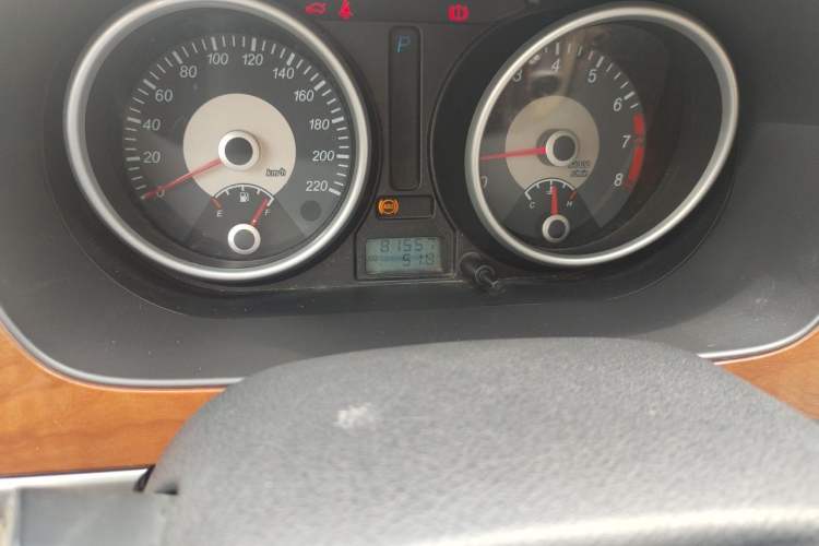 Used Buick Excelle 2008 1.6 LE-AT Odometer Close Up