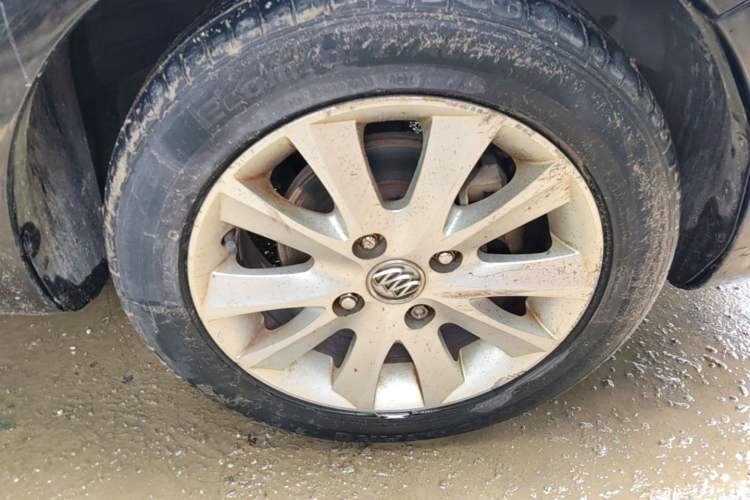 Used Buick Excelle 2008 1.6 LE-MT Right Front Wheel Hub