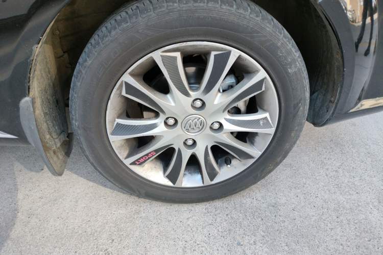 Used Buick Excelle 2008 1.6 LE-MT Right Front Wheel Hub