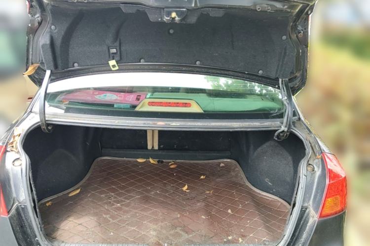 Used Buick Excelle 2008 1.6 LE-MT Trunk