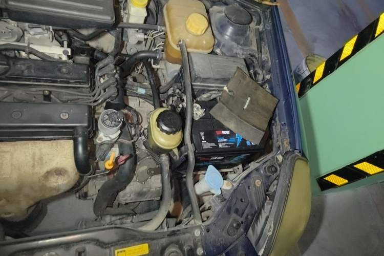 Used Buick Excelle 2008 1.8 LE-AT Navigation Engine Bay Left
