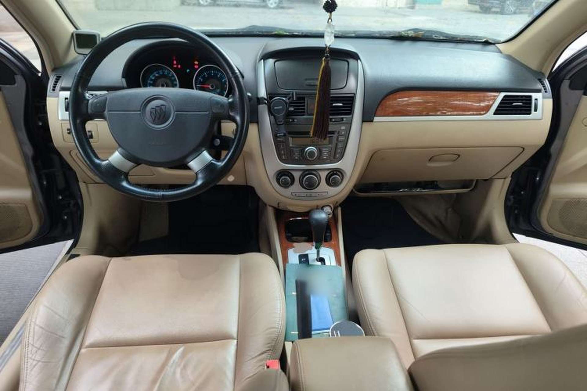 Used Buick Excelle 2008 1.6 LE-AT Center Console