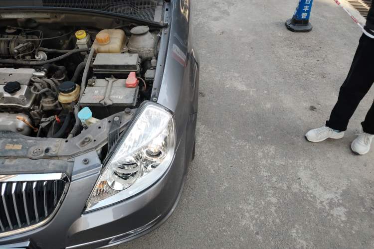 Used Buick Excelle 2008 1.6 LE-AT Engine Bay Left